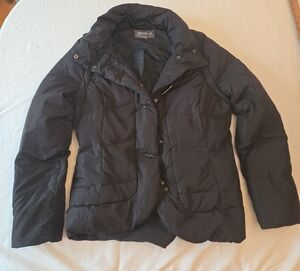 Stylish Women's Black Puffer Jacket